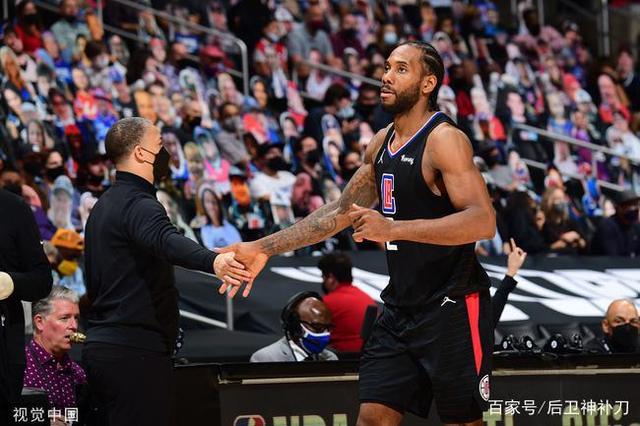 这位年轻的 这位年轻的