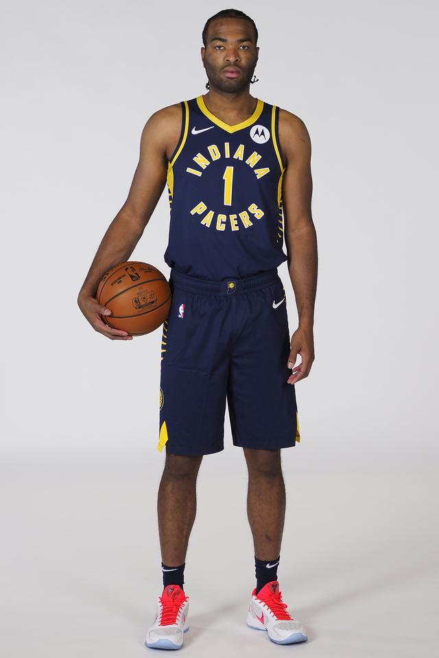 揭幕战与圣 揭幕战与圣